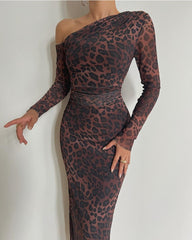 Sexy diagonal shoulder leopard print dress