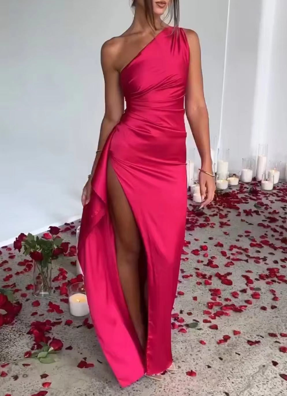 Sexy red ruffled dress with sloping shoulders